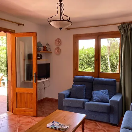 Beautiful & Swimming Pool In בית נופש קאלה בלנקה