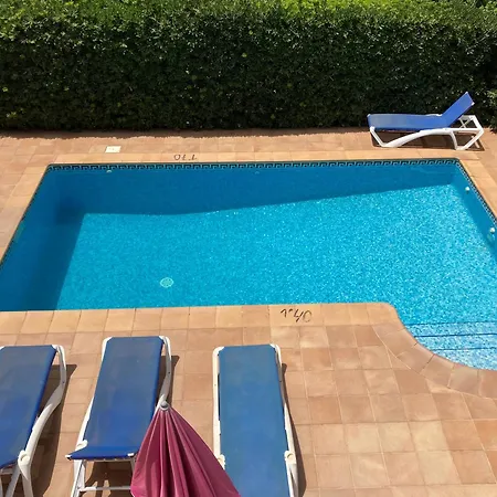 Beautiful & Swimming Pool In בית נופש קאלה בלנקה