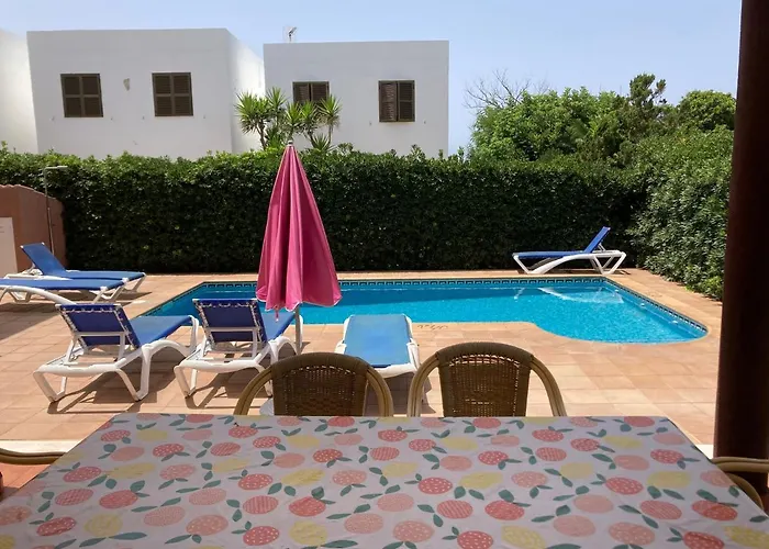 בית נופש Beautiful & Swimming Pool In *