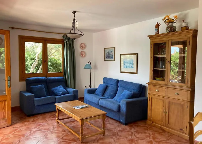 Beautiful & Swimming Pool In בית נופש *